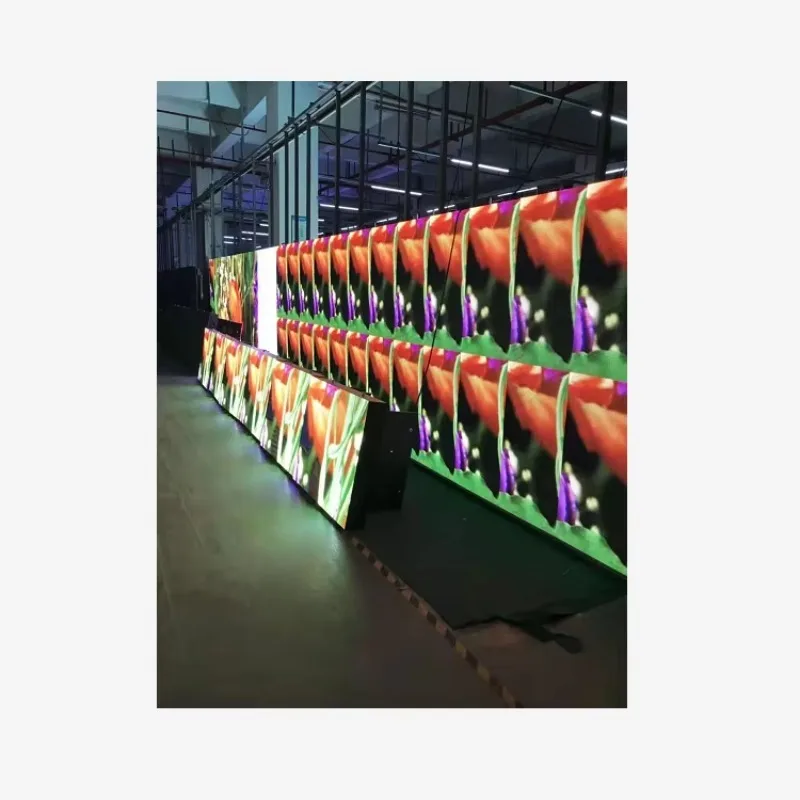 Advertisement Outdo…