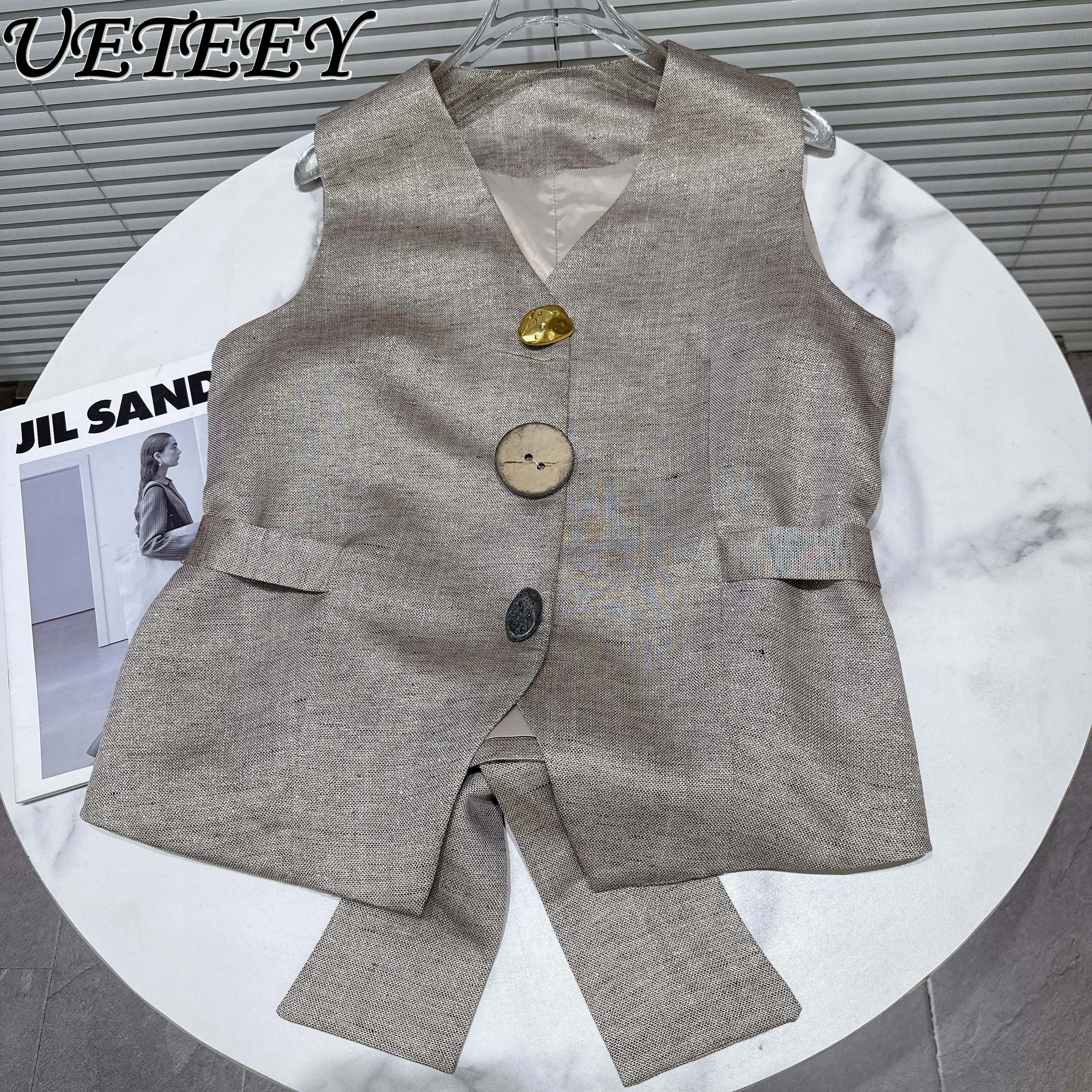 

2025 Autumn New Fashion Personality Button V-neck Back Tie Design Suit Vest Coat Women Fashion Sleeveless Vest Jacket Casaco