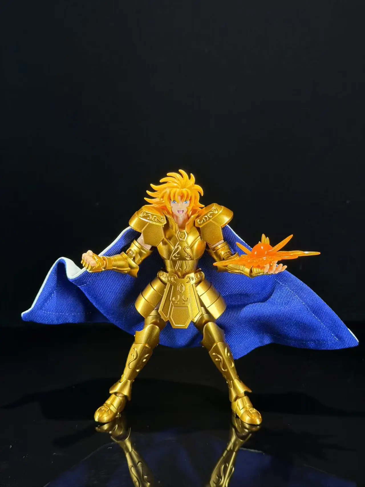 Auf Lager, geeignet für Blokees Saint Seiya Umhang 12 Gold Saint Seiya Blau Weiß Rot Umhang Charakter-Umhang Sammlerstück Geschenk – Detail 7
