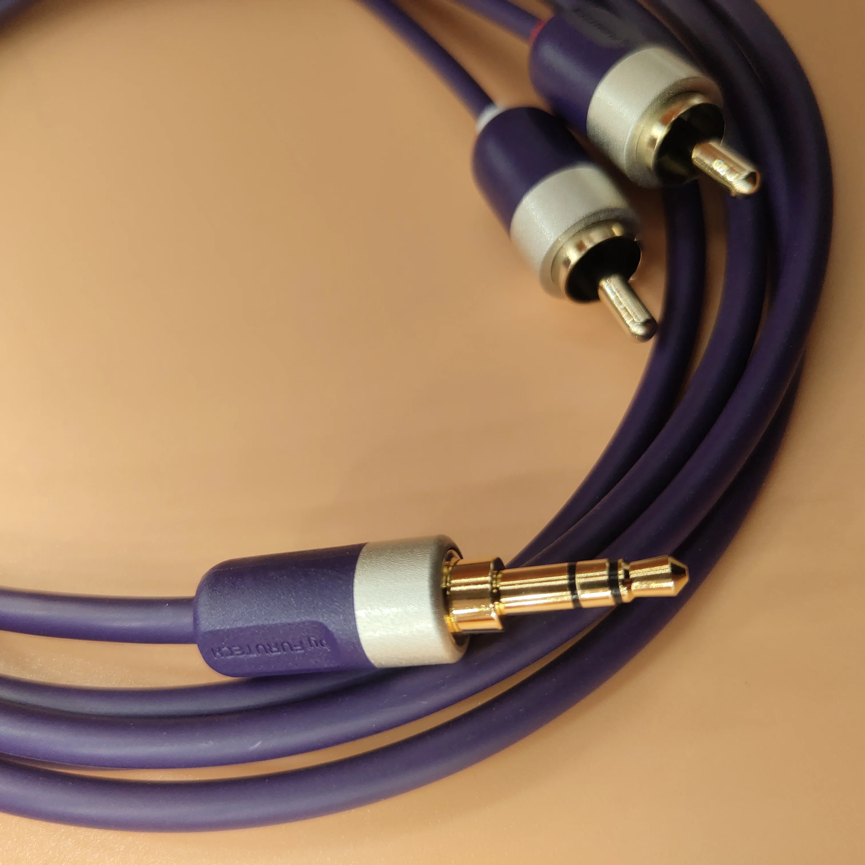 جديد غير عادية الجودة ألفا سلسلة FURUTECH ADL عالية الدقة 3.5 مللي متر إلى 2RCA التوصيل الكمبيوتر الهاتف المحمول كابل الصوت
