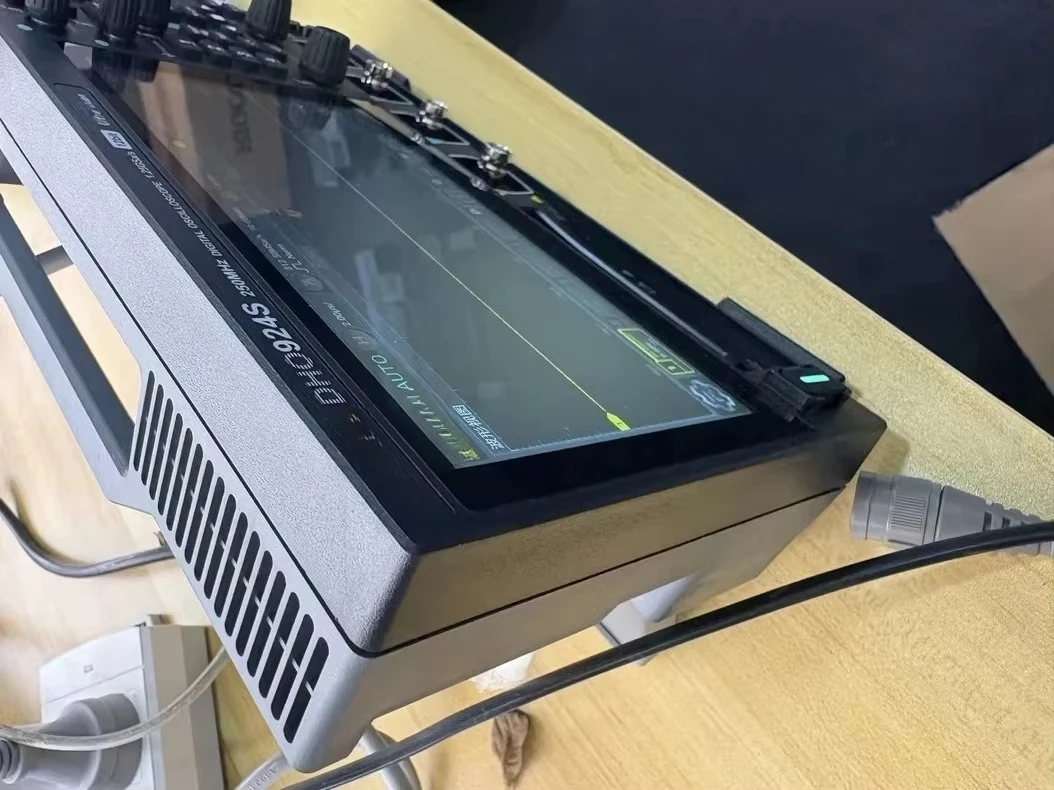 DHO924S Digital Oscilloscope, 250MHz 4-Channel 12Bit 1.25GSa/s High Resolution Portable Oscilloscope for Electronic Testing
