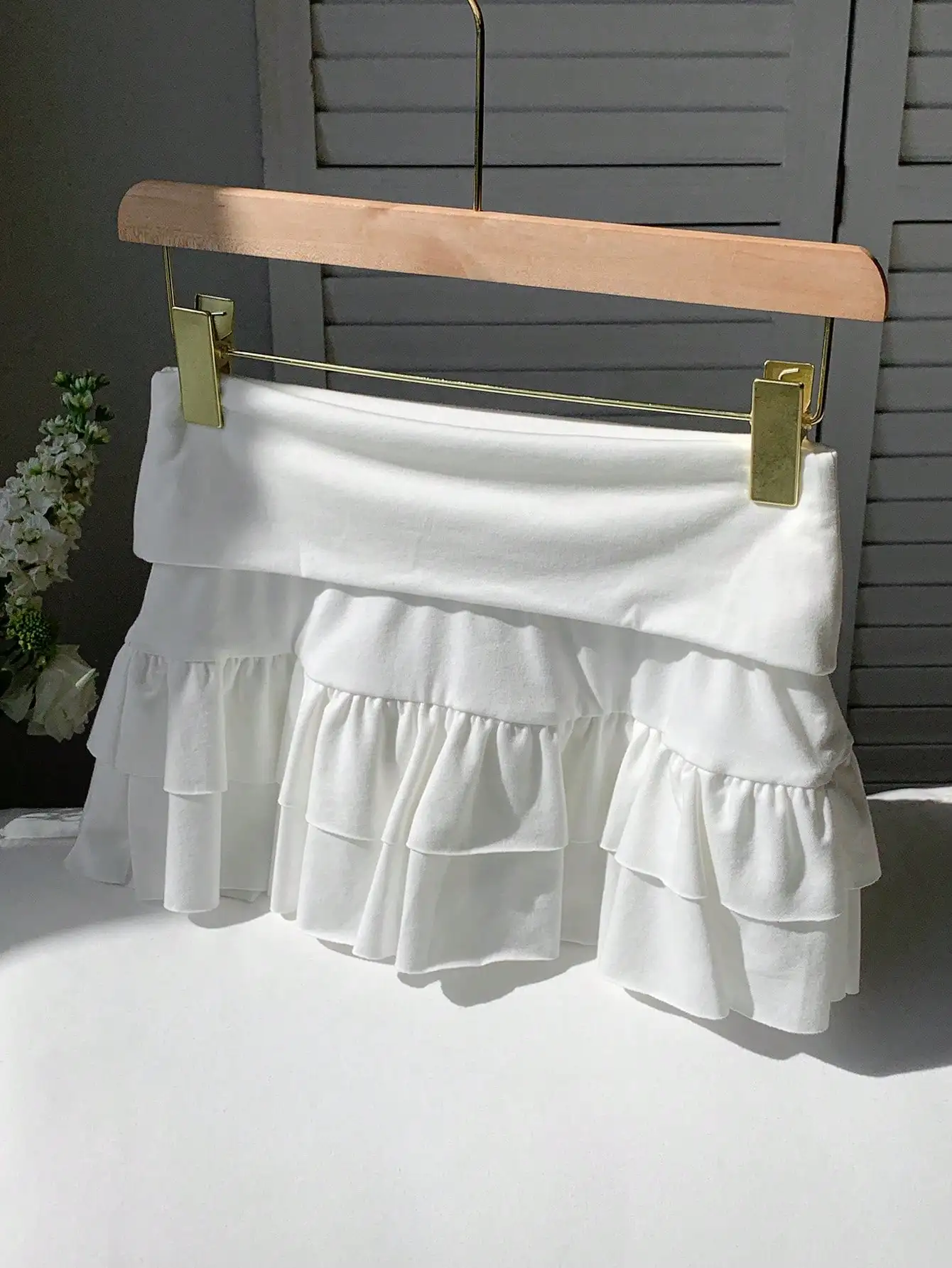 Damen Weißer Rüschen-Minirock für Freizeit oder Party