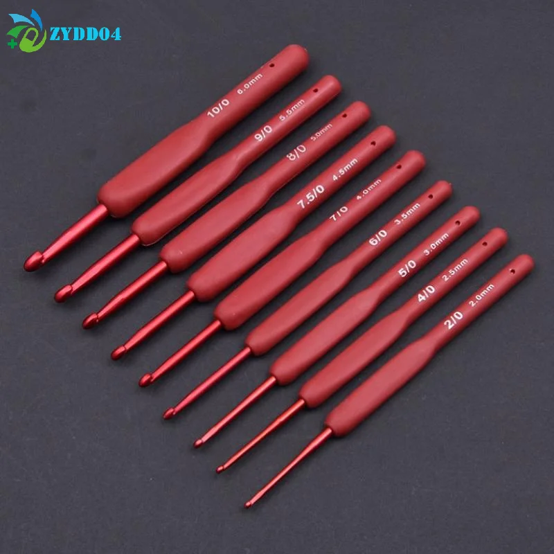 

● Набор из 9 красных крючков для вязания с эргономичной ручкой, удлиненные, для людей с артритом, для начинающих и для работы с пряжей