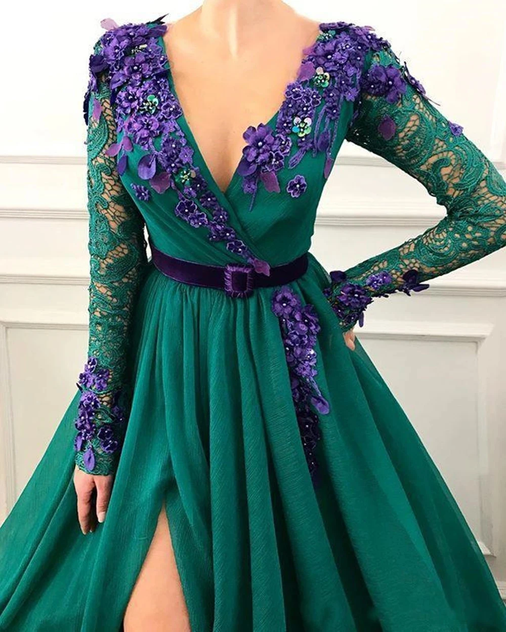 2023 Women\'s Evening Dresses Arab Dubai Long Sleeve Sexy Deep V-Neck Lace Princess Prom Gowns Beaded Celebrity Party Vestidos De