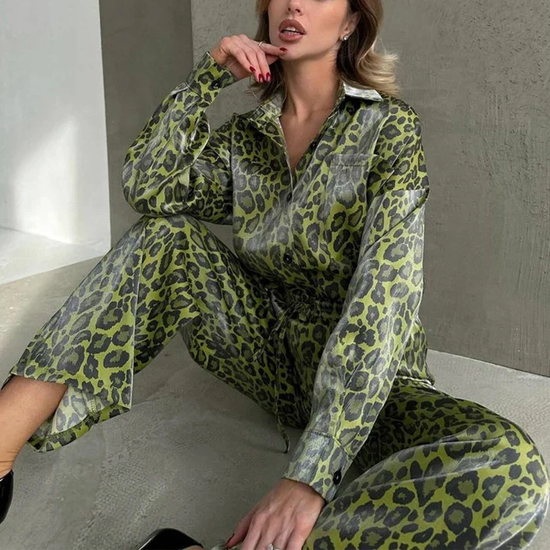 Women Casual Sport Two-Piece Set Fashion Sexy Leopard Print Loose Blouse Outifts Long Sleeve Shirt Top and High Waist Pants Suit