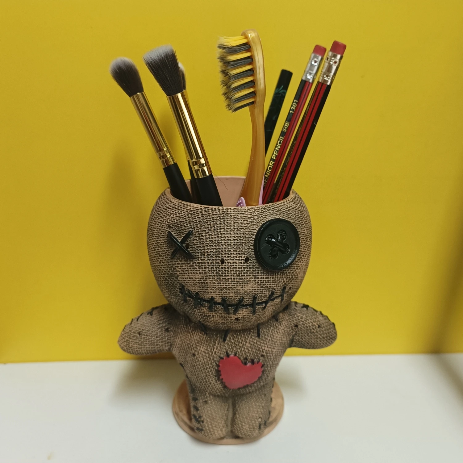 Voodoo Doll Portable Makeup Brush Horror Halloween Dressing Table Pen Stand Accessories Storage Box Weird Doll Pencil Box Props