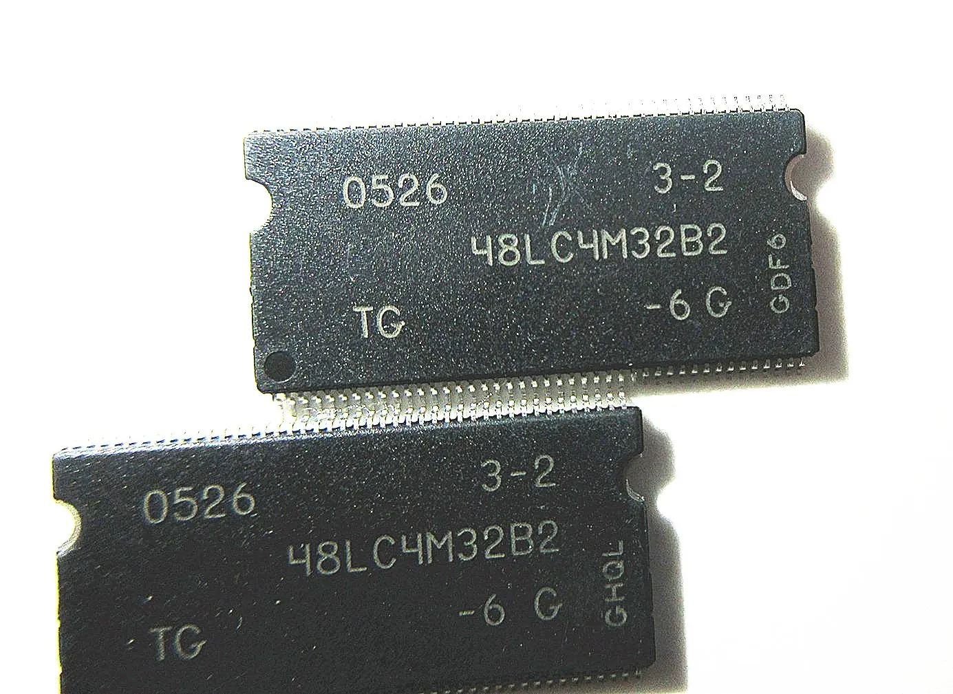 

MT48LC4M32B2P-6A MT48LC4M32 TSOP