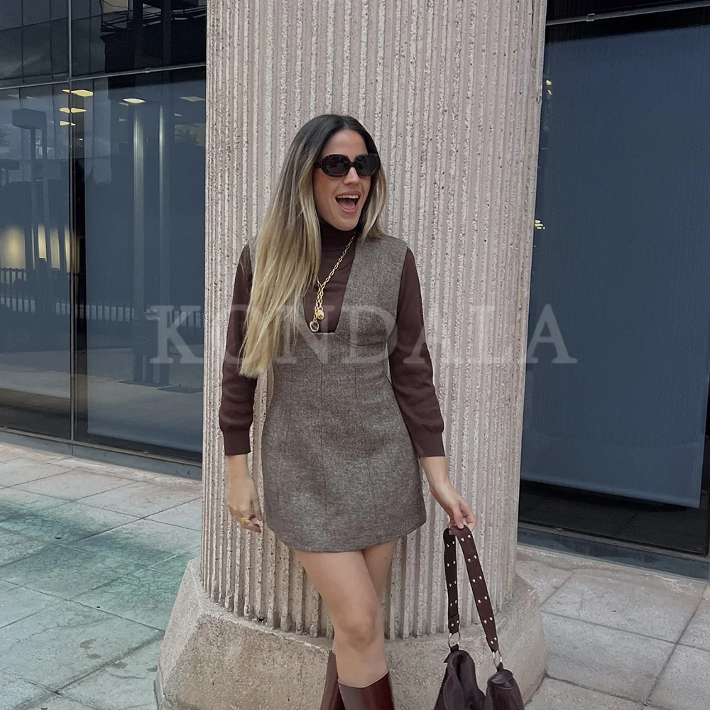 KONDALA 2026 Frühling Sommer Streetwear Damen Mini-Kleider Modisch Elegant Sexy V-Ausschnitt Reißverschluss Ärmellos Einfarbig Damen Mini-Kleider