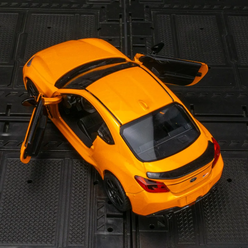 

1:28 Toyota GR86 alloy sports car model doors on both sides that can be opened has simulated sound and lighting functions