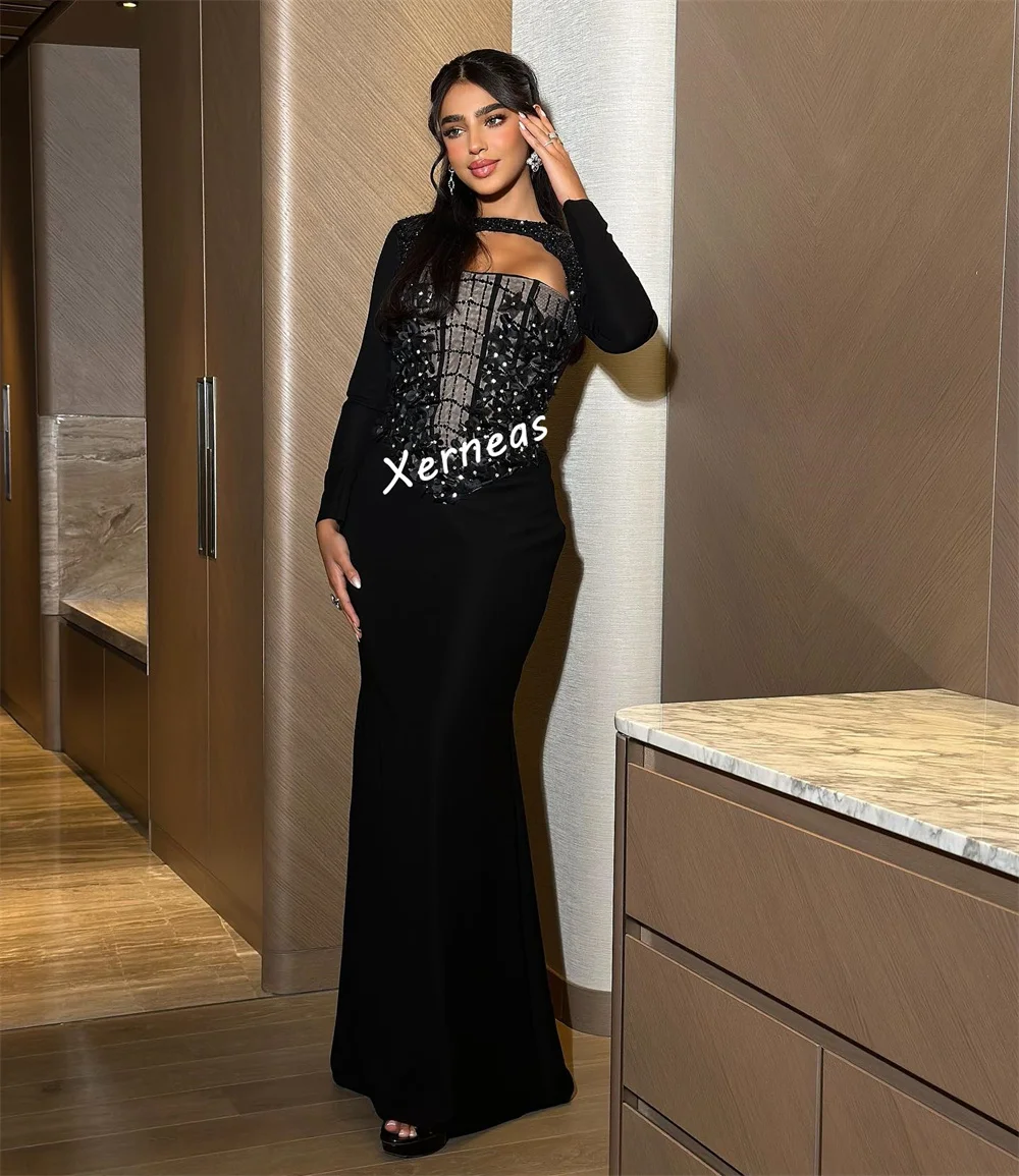 Sukienki syreny z wysokim kołnierzem, zdobione aplikacjami z kwiatów, szyte na miarę, eleganckie sukienki wieczorowe dla kobiet na specjalne okazje.