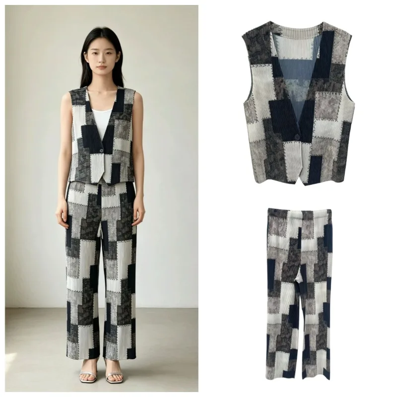 Miyake Pleated Plaid Vest Set 2026 Autumn New Vintage Color-Block V-Neck Sleeveless Vest High-Waisted Wide-Leg Pants 2-Piece Set