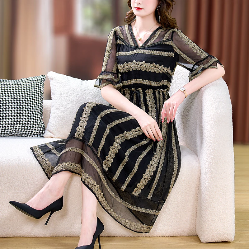 2023 Summer New V-neck Silk Stripe Embroidery Flare Sleeve Short Sleeve Dress Bohemian Loose Size Large Swing Knee Long Dress