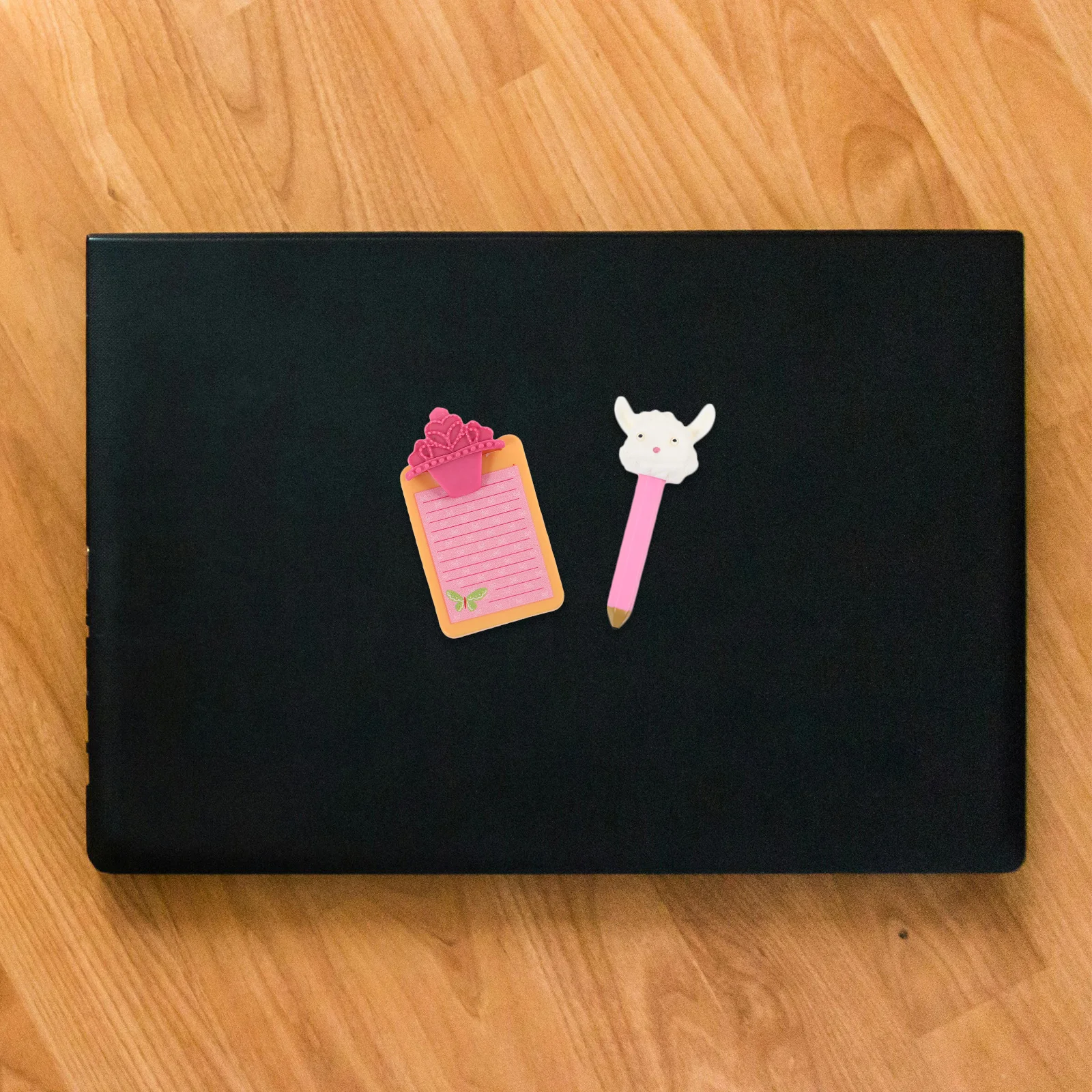 2 ciondoli in resina con retro piatto, decorazione per custodia per telefono fai da te, adorabile forma di cartone animato per portachiavi, quaderni, ciondolo con retro piatto