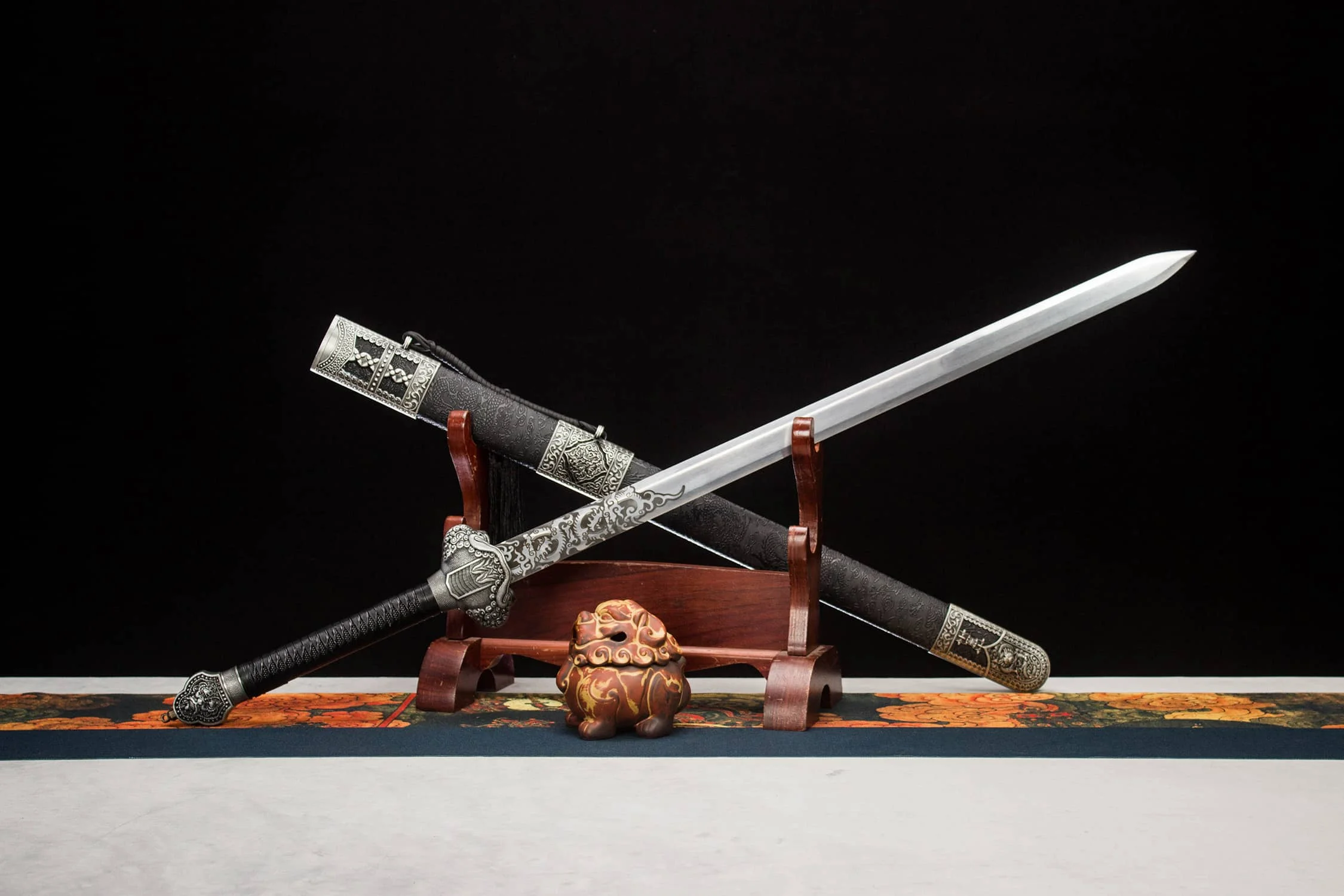 109 cm Medieval Chinese ancient Yongle sword Manganese steel battle ready real steel weapons Sharp Warrior katana