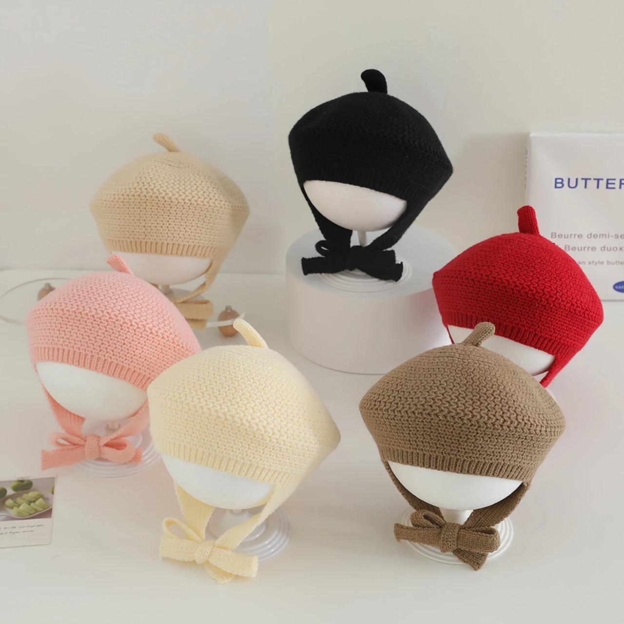 

Сплошной цвет детский берет со шнуровкой, зимние теплые наушники для маленьких девочек, вязаные шапки для малышей, детские шапки художника-художника