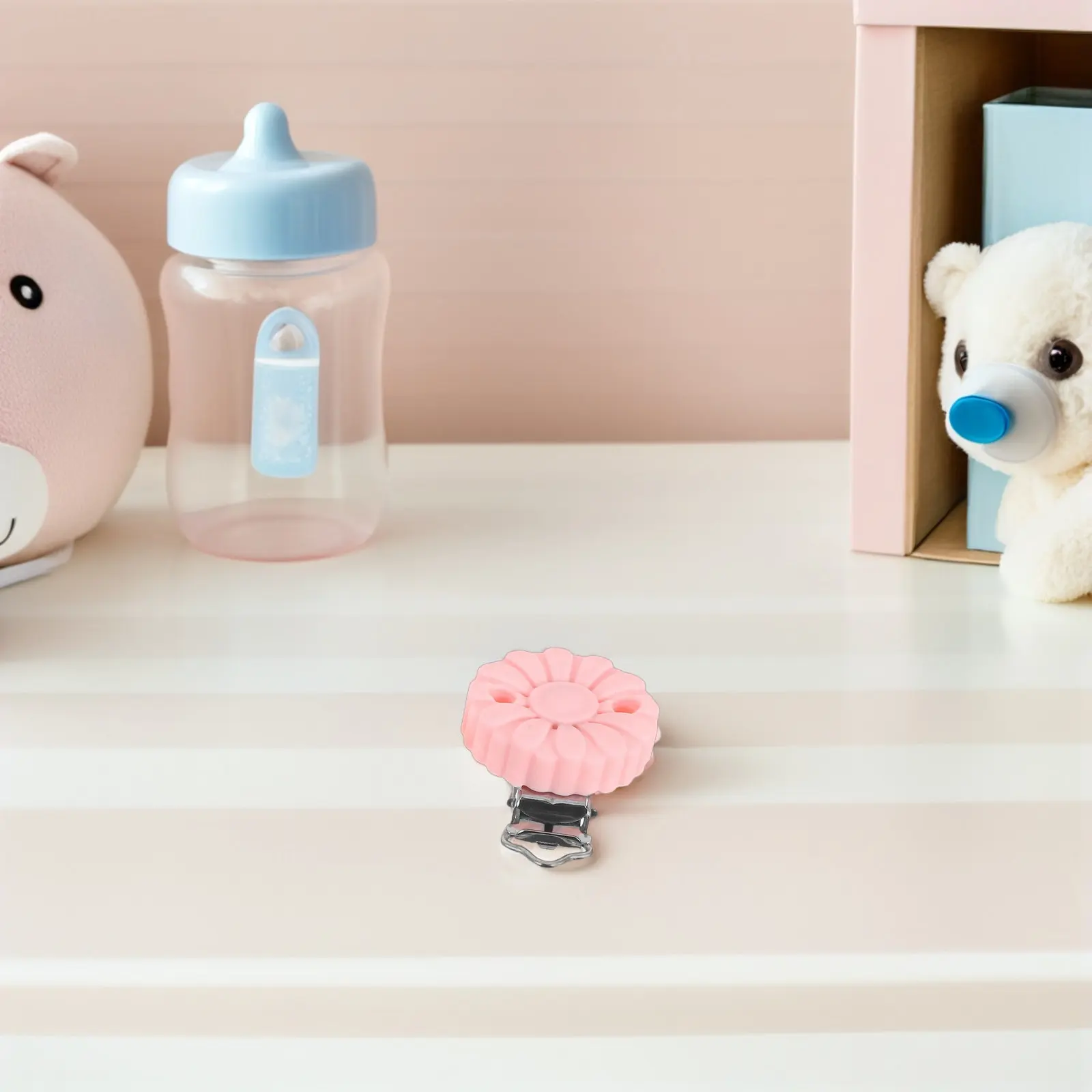 

Набор из 4 силиконовых держателей для сосок в форме подсолнуха, пищевой силикон, для крепления к нагрудникам, одежде, для путешествий и использования на улице