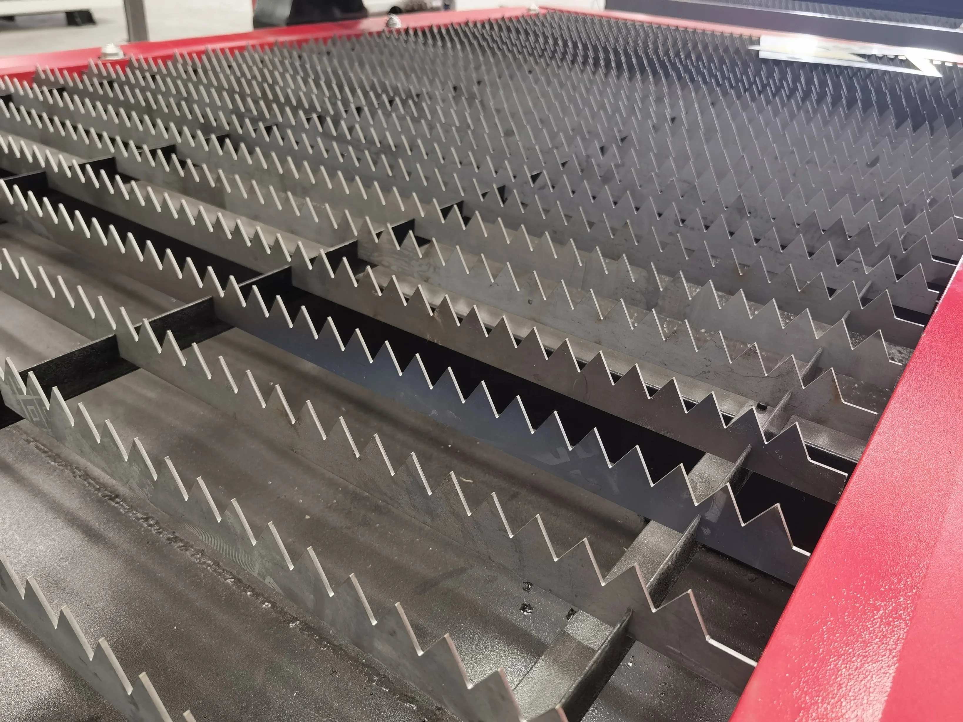 HUAXIA 2024 Best Price High Precision Cnc Plasma Cutting Machine Table Type CNC Plasma Cutter for Iron Metal Sheet