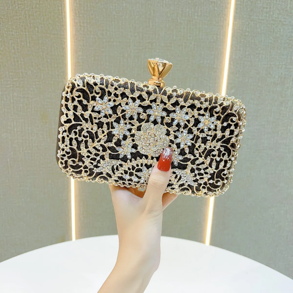

Diamond Dinner Ladies Banquet Clutch Bag Celebrity Versatile Dress Rhinestone Trendy Glitter Material Tote Luxury Bags Designers