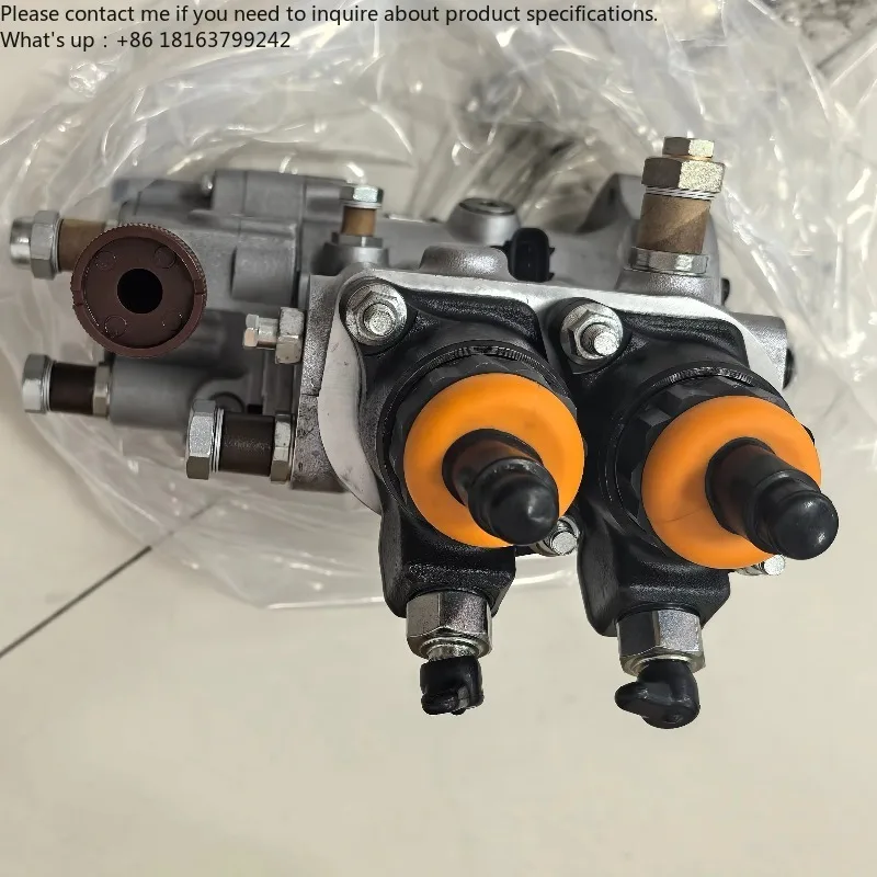 

O riginal High Quality 6261-71-1110 Fuel d iesel Pump PC650-8 Engine Oil Pump Assembly