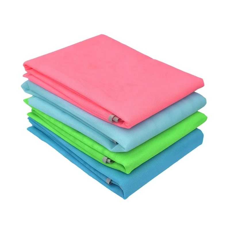 Tapis de plage magique Portable 2x2m, serviettes de sable, couverture de plage sans sable, poche surdimensionnée, pique-nique, prévention du vent, grande serviette de plage