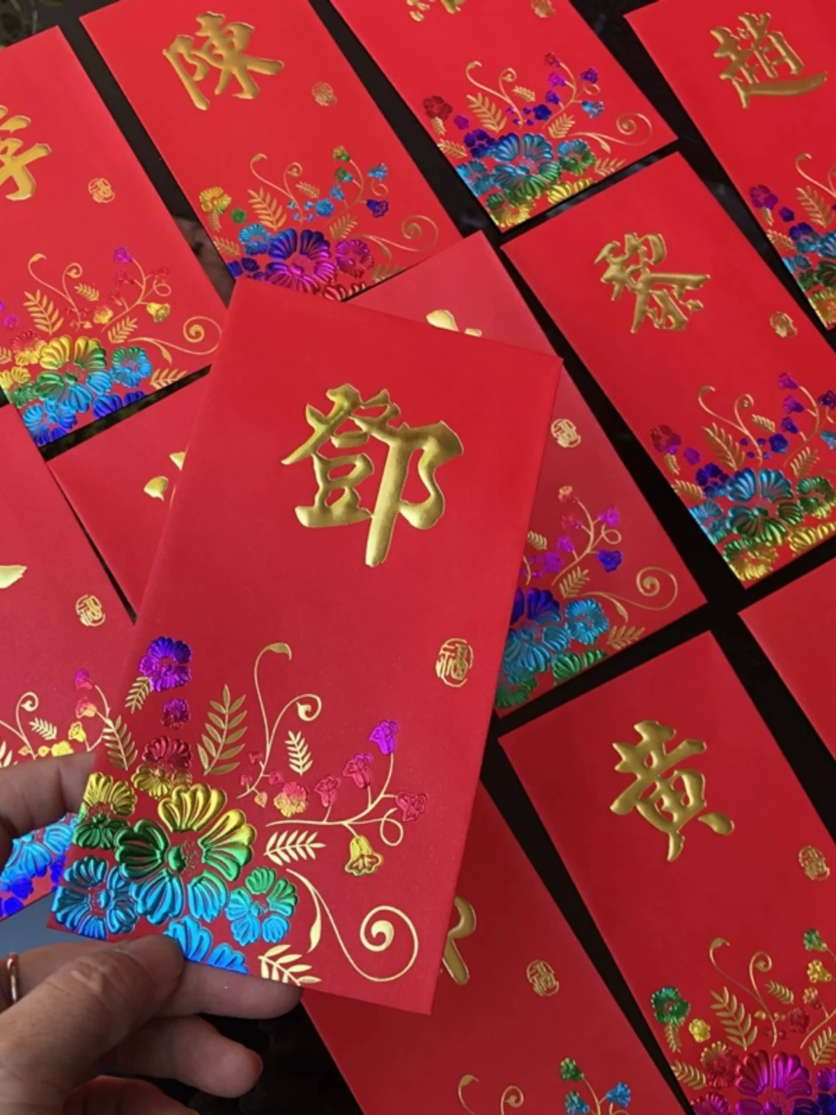 Año Nuevo Chino Especial Rojo Tradicional Cien Apellidos Sobre de Dinero de la Suerte Versión de Hong Kong Estampado en Oro N...