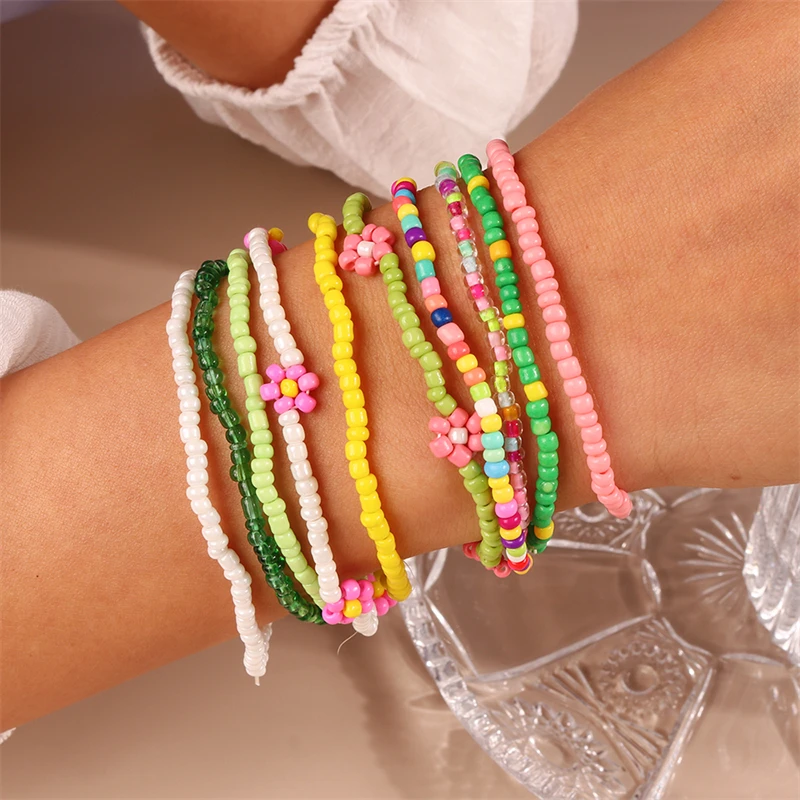 10Pcs/Set Bohemia Colorful Beads Bracelets for Women Elastic Handmade Bracelets Girl Party Holiday Jewelry Decoration