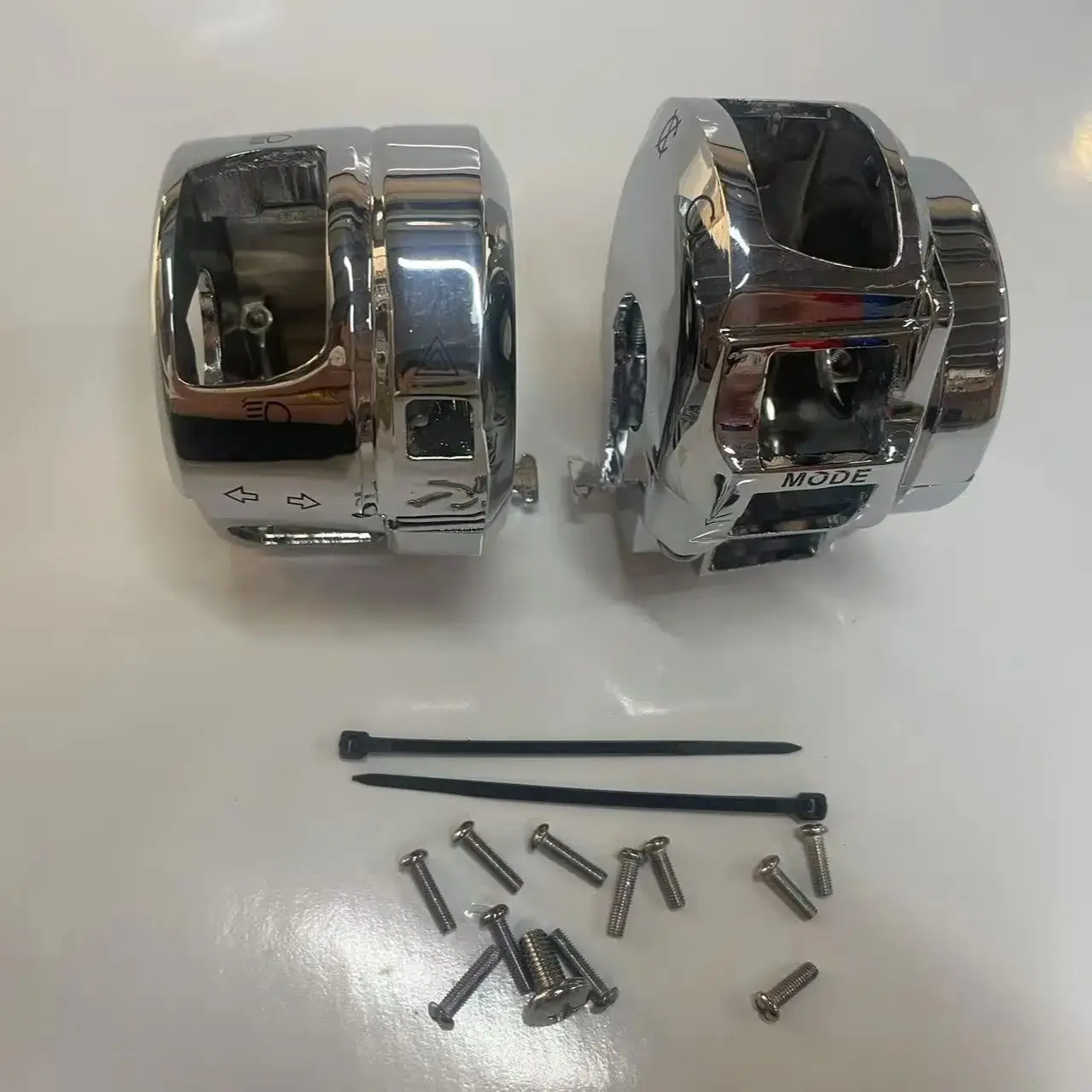 

Motorcycle Parts Switch Housing Cover Kit For SUZUKI 2008-2012 GSXR1300 HAYABUSA 2007-2008 GSXR1000 K7 GSXR600/750 K8 2008-2011