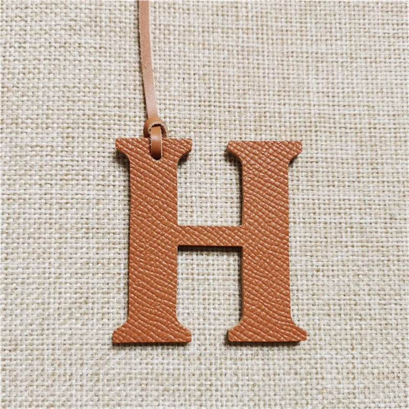 Wholesale Luxury Genuine Leather D E F G H Initial Capital English Letter Keychain Backpack Pendant Ladies Women Bag Charm