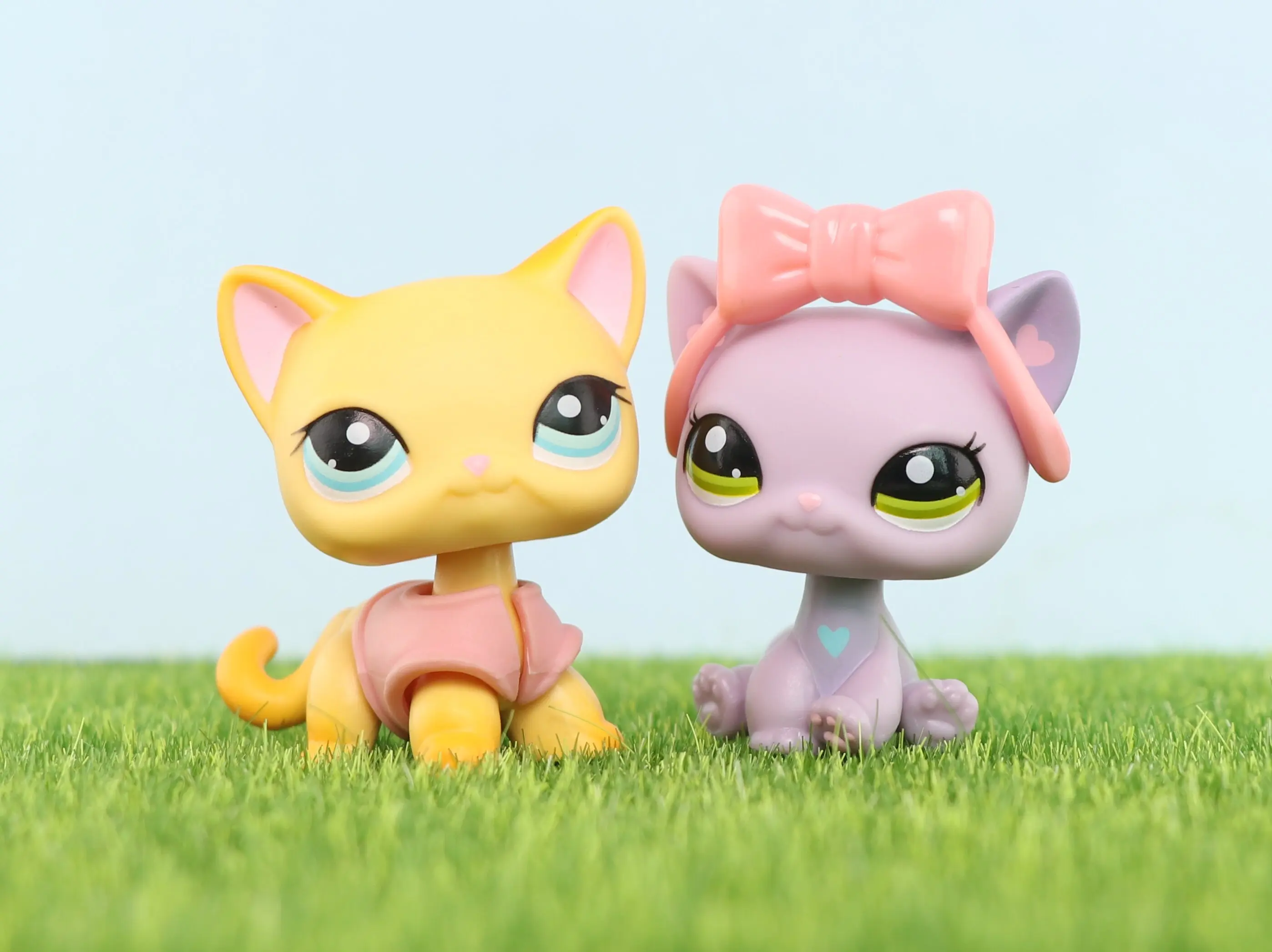

2 pcs Toys Minilpsshop Big Eyes Bobble Head Toys Shorthair Cat #339 Sitting Cat #1994 Gifts for Children For lps
