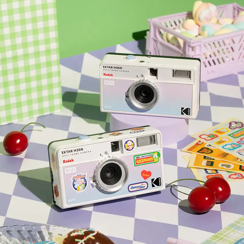 الكلاسيكية كوداك Ektar H35N x BT21 H35 طبعة محدودة نصف إطار 35 مللي متر فيلم كاميرا قابلة لإعادة الاستخدام فيلم الكاميرا مع ضوء فلاش هدية
