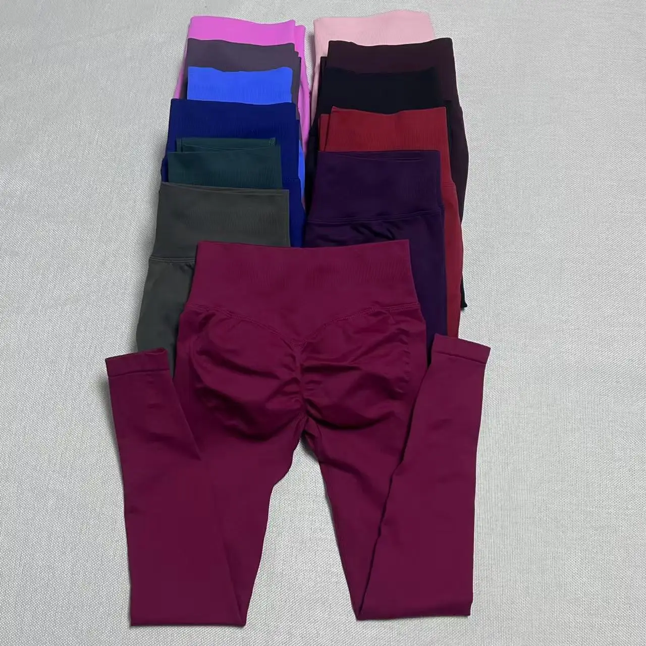 Women Sports Leggings Seamless Yoga Long Pants Exercise Scrunch Butt Leggings Bicycle Running Sportswear Gym Workout Pants