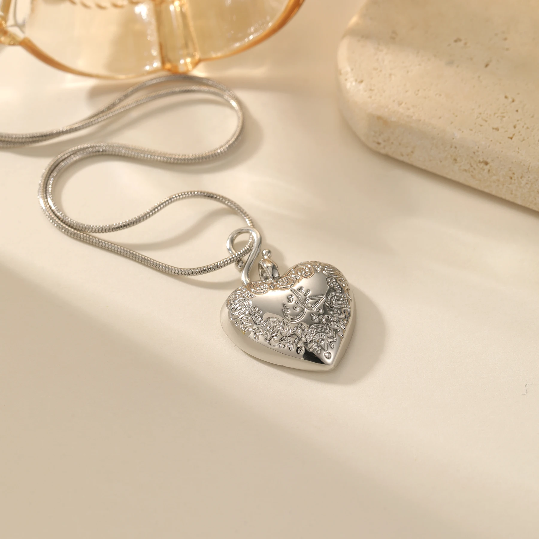 3D Heart Shaped Pendant Necklace Etched Pattern Arabic Name 18K Gold Plated Stainless Steel Personalized Islamic Jewelry Gift