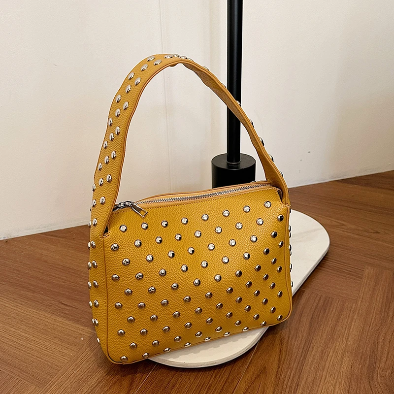 Modische Sling-Handtaschen, Shopper-Tasche, Nieten-Design, Hobo-Schultertaschen, 2024, schwarzer Punk-Stil, Unterarm-Schulter-Handtasche und Geldbörse – Detail 27