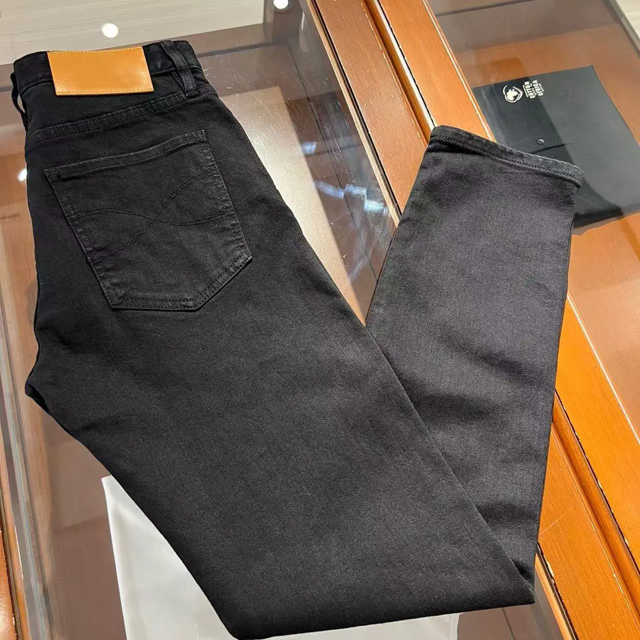 

Мужские джинсы в итальянском стиле Old Money BC