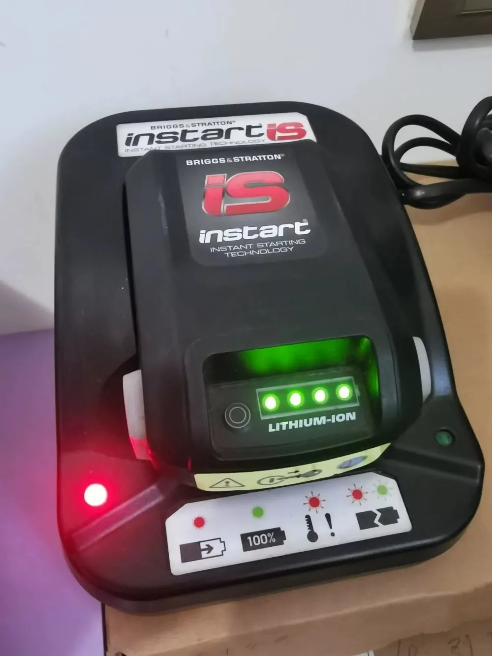 100% Originele 2Ah voor BRIGGS STRATTON INSTART 10.8 V IS12B-593560 575IS 675IS 850 Elektrische Maaier Power Tool Batterij