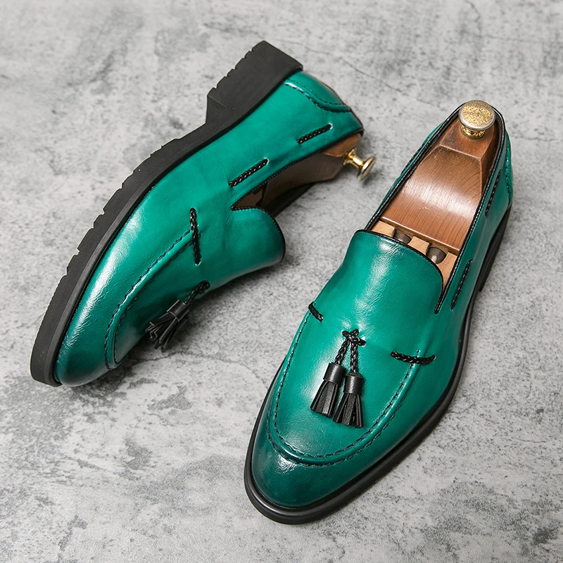 

Men Elegant Fashion Business Casual Slip-On Wedding Tassel Loafers Shoes Original Gentleman Man Green Luxury goods Leather Shoe