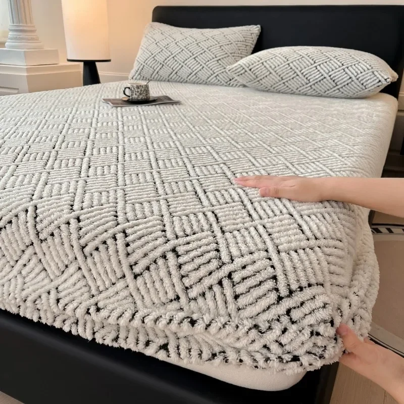2025 new solid color carved fleece fitted sheet non-slip winter fleece mattress protective cover, no pillowcases and mattresses