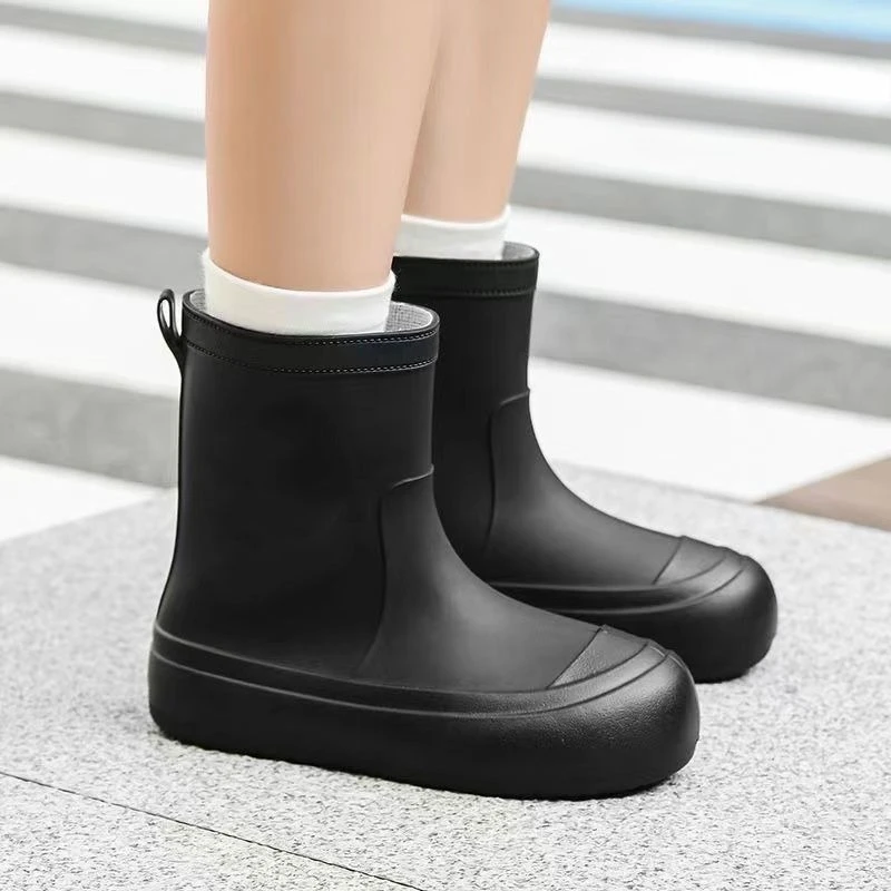 2026 New Cute Kids Adults Rain Boots Non Slip Waterproof Soft Sole Rubber Shoes for Outdoor Indoor Kitchen Wear Trendy Design