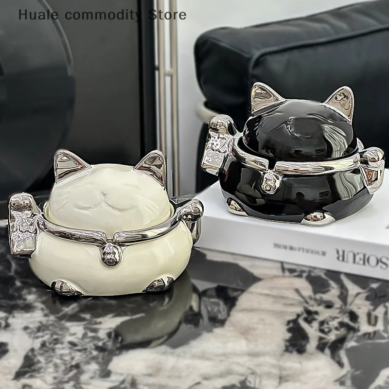 Creative Ceramic Fortune Cat Ashtray With Cover Fly Ash Personality Living Room Home Office Decoration Statue Ornament Crafts