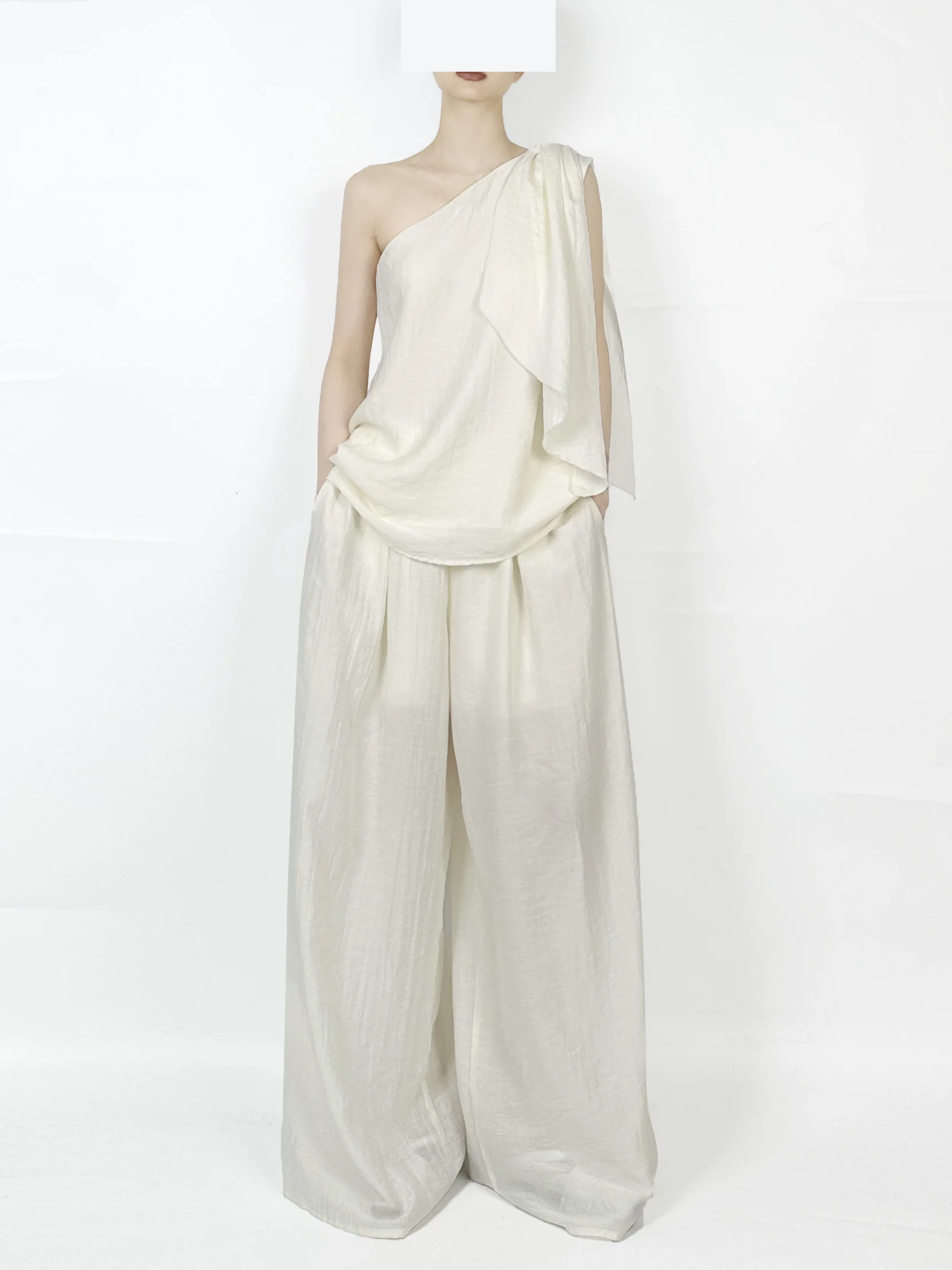 

Minimalist Style Off-Shoulder Vest Wide Leg Pants Set Women Loose Slimming Design Two-Piece Suit Summer Fashion Casual Outfit