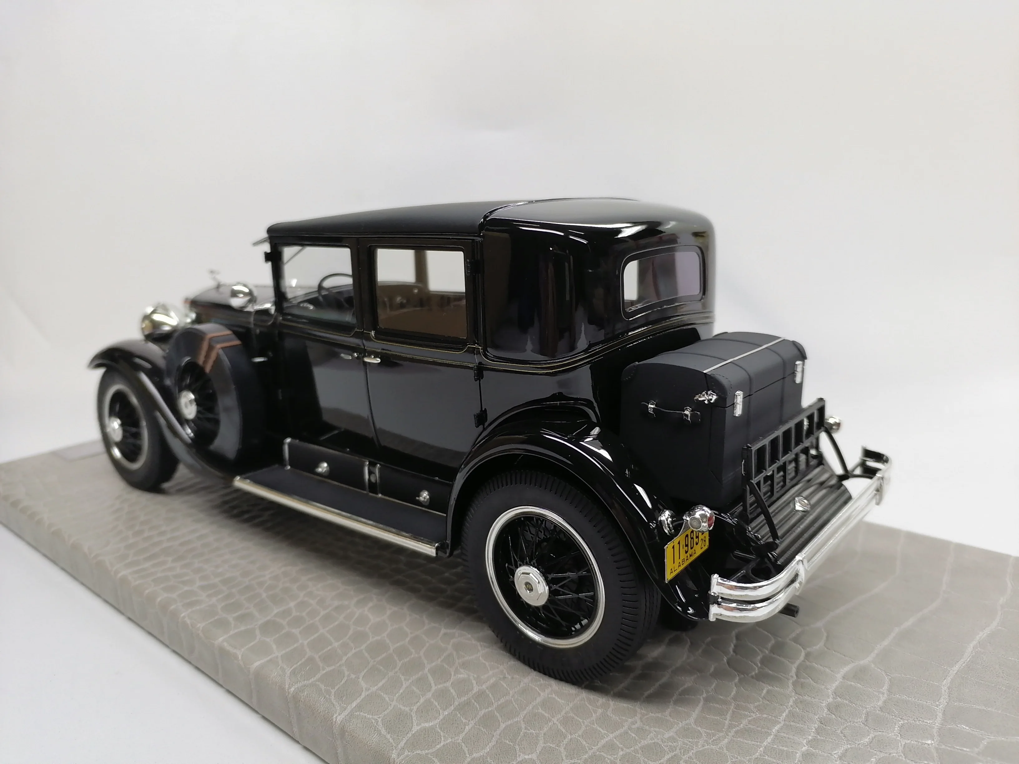 XEROX 1:18 For 341A 1928 Vintage Car Limited to 30 Pieces Simulation Resin Alloy Static Car Model Toys Gift