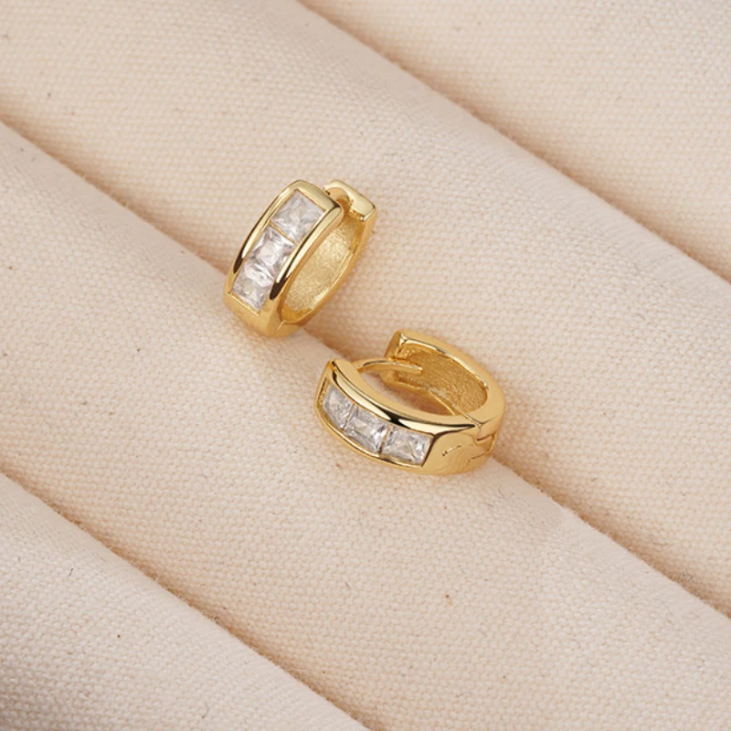 New in inlay Diamonds Single Row Earring Buckle Simple Fashion classic earrings for women Banquet Stacking Style Jewelry