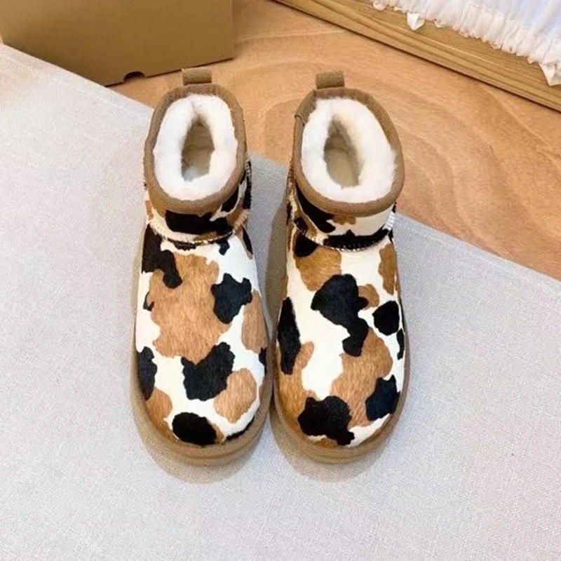 2021 winter new milk Cow patterned Outdoor waterproof warm sheepskin snow boots for women and kids