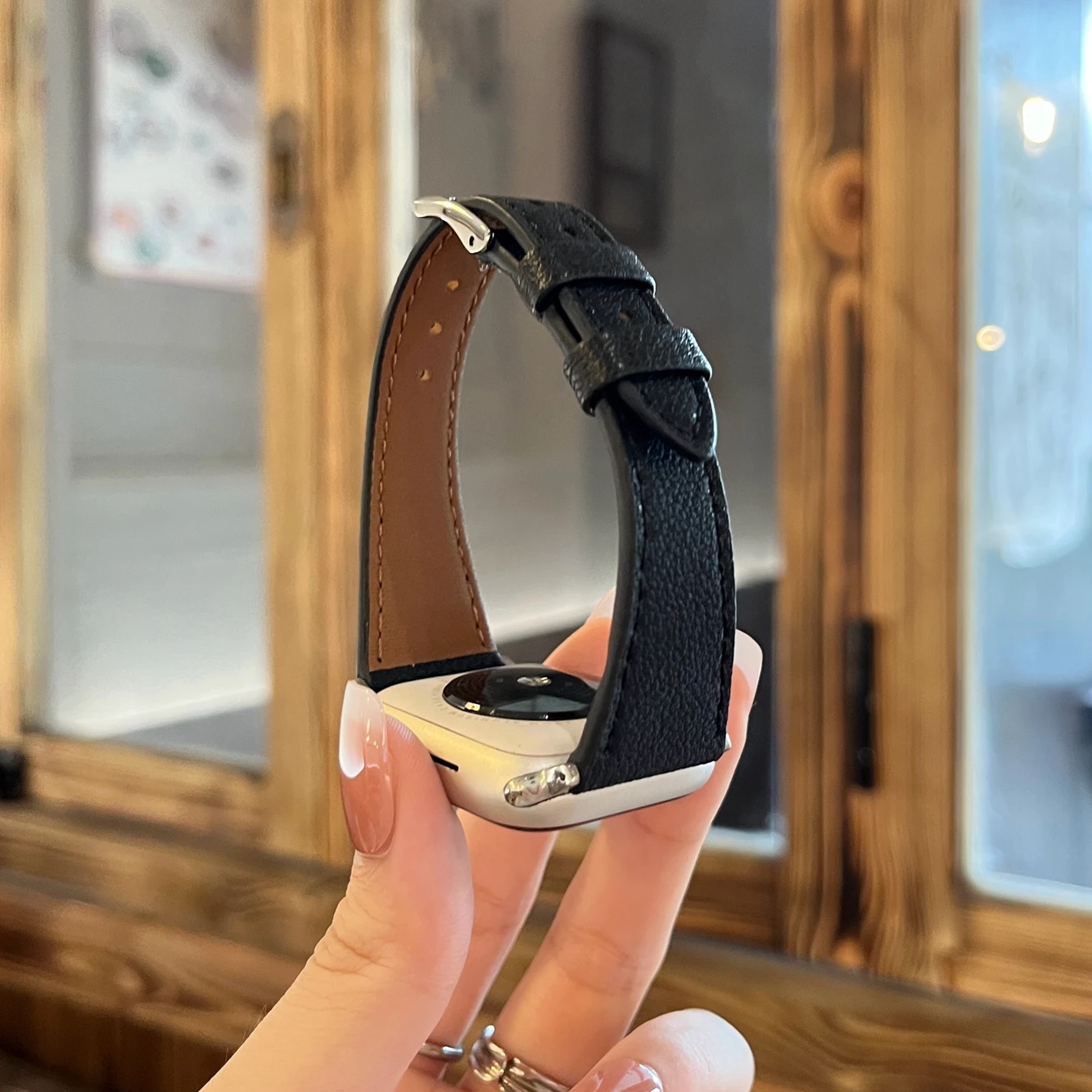 New Leather Loop For Apple Watch Band Correa For Women Sport 38mm 40mm 41mm 42mm 44mm 45mm 46mm 49mm , Strap For IWatch