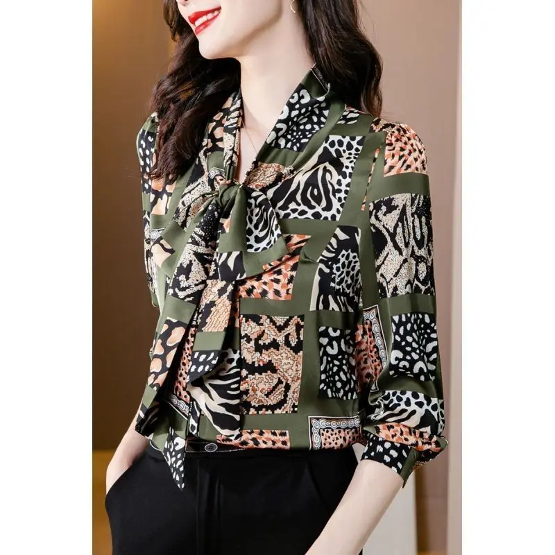 

Vintage Printed V-Neck Button Lace Up Bow Shirt Women's Clothing 2024 Spring New Loose Casual Tops All-match Office Lady Blouse