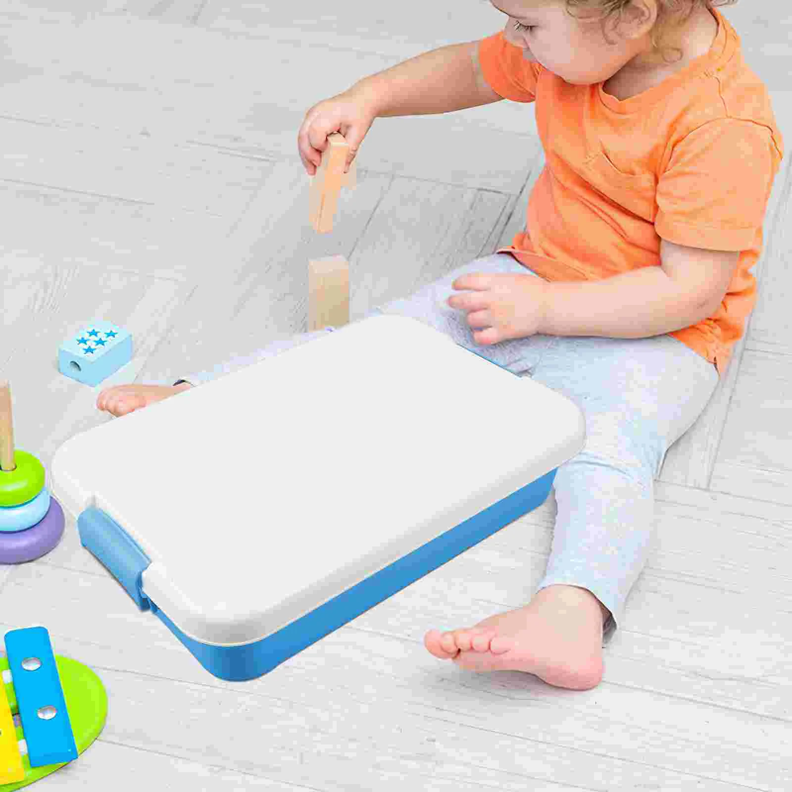 Bandeja de arena Caja de arena de plástico portátil con tapa a prueba de agua azul cielo para niños pequeños al aire libre