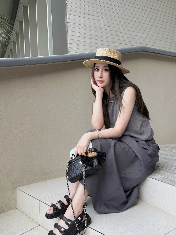 

Rubbit Chic ey oulder Bared Vest Casual Collaborative Sle New Summer Item Handpied by Sts Long Skirt Separate