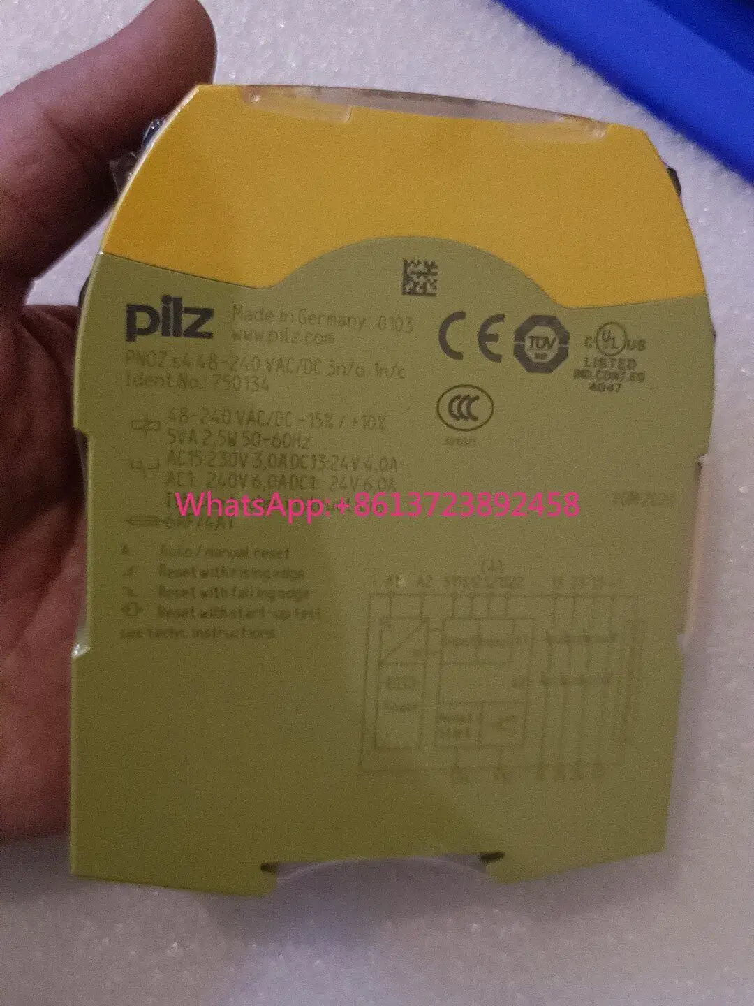 

Pilz 750134 safety relay in stock