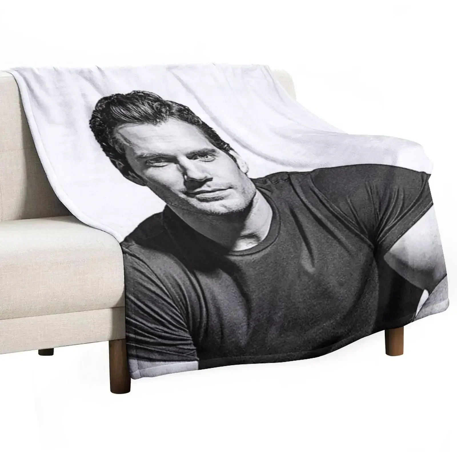 B&W Henry Throw Bla…