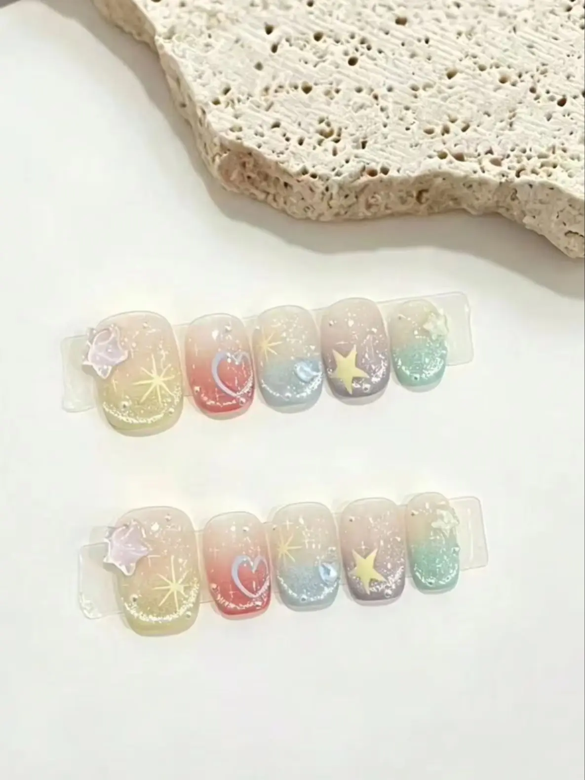 10-teiliges Set von Macaron-Regenbogen-Farbverlauf Stern-Herz Kurzen Quadratischen Aufklebenägeln – Detail 1